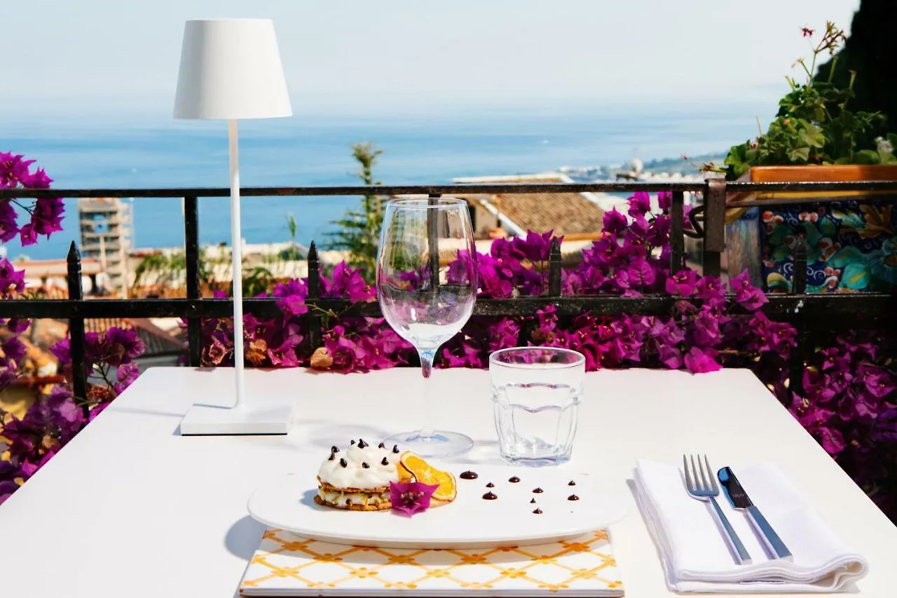 Hotel Villa Ταορμίνα 4*,  Ιταλία